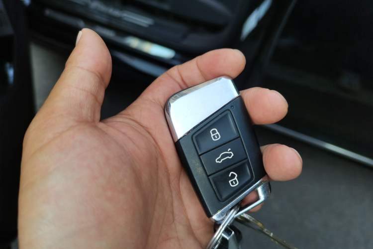 Used Volkswagen Passat 2019 330TSI Elite Edition China V Standard Vehicle Key