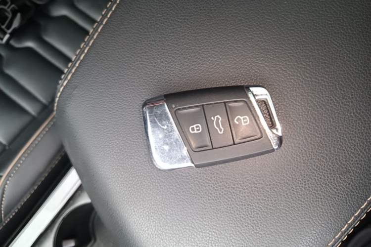 Used Volkswagen Passat 2019 330TSI Elite Edition China V Standard Vehicle Key