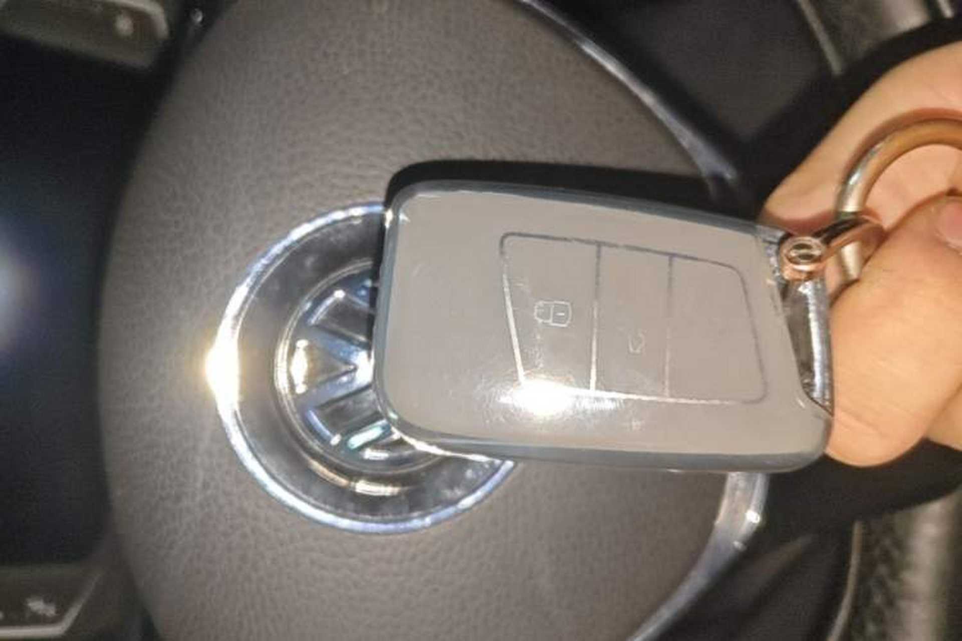 Used Volkswagen Passat 2019 330TSI Luxury Edition China VI Standard Vehicle Key