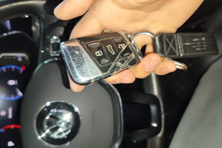 Used Volkswagen Passat 2019 330TSI Luxury Edition China VI Standard Vehicle Key