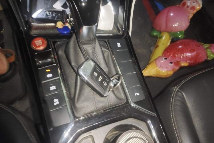 Used Volkswagen Passat 2019 330TSI Elite Edition China V Standard Vehicle Key