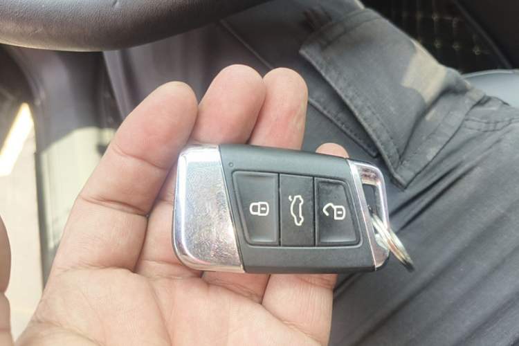 Used Volkswagen Passat 2019 280TSI Business Edition China VI Vehicle Key