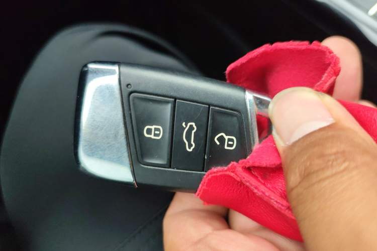 Used Volkswagen Passat 2019 330TSI Luxury Edition China V Standard Vehicle Key