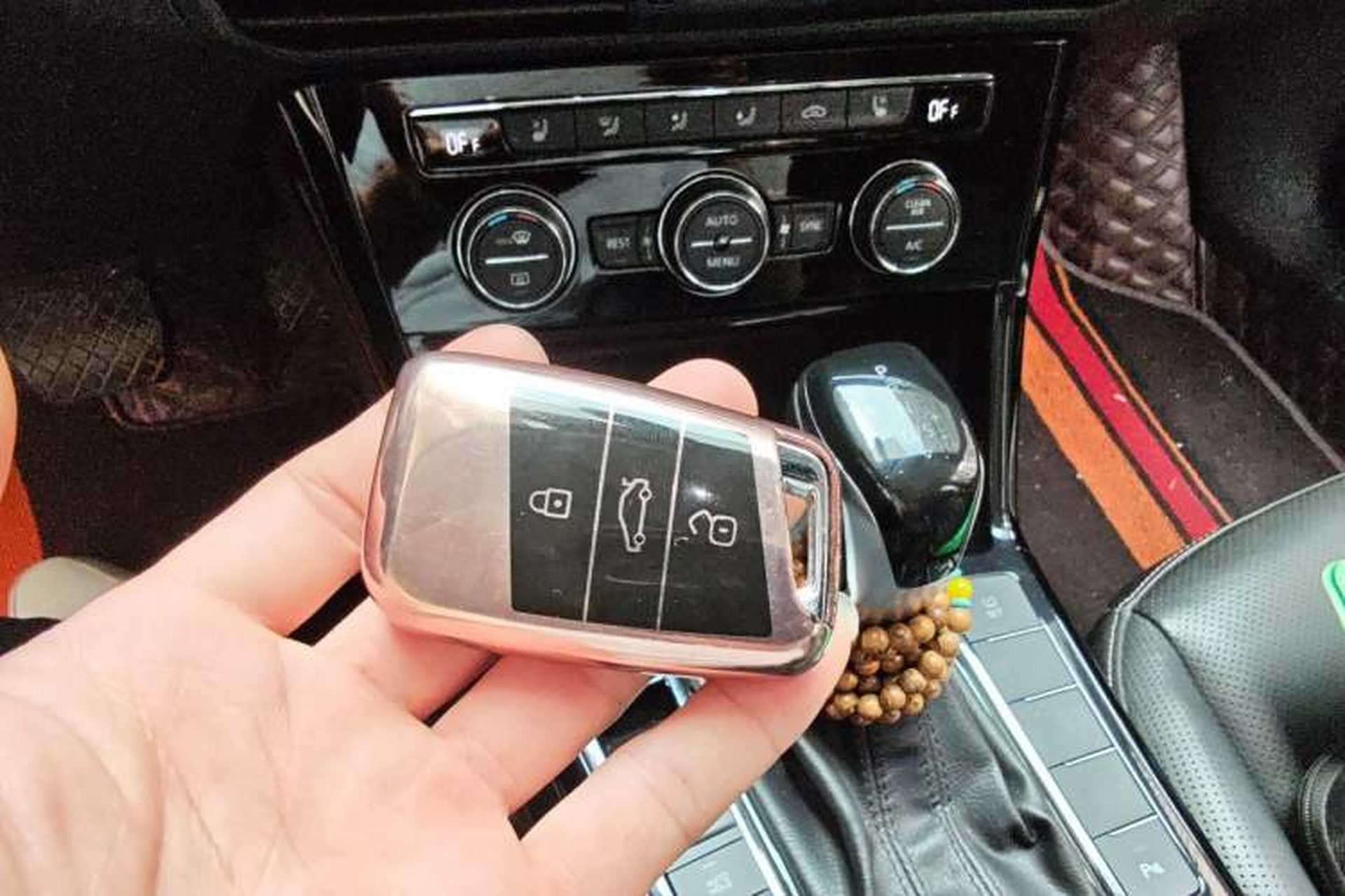 Used Volkswagen Passat 2019 330TSI Luxury Edition China VI Standard Vehicle Key