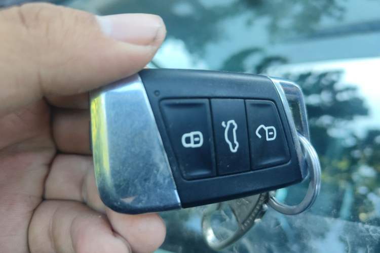 Used Volkswagen Passat 2019 330TSI Elite Edition China V Standard Vehicle Key