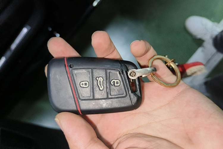 Used Volkswagen Passat 2019 330TSI Luxury Edition China V Standard Vehicle Key