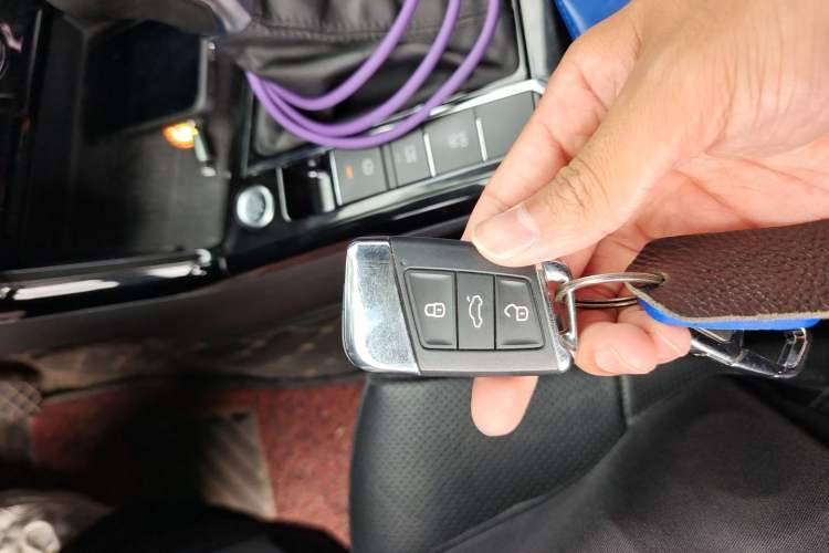 Used Volkswagen Passat 2019 380TSI Prestige Edition China VI Standard Vehicle Key