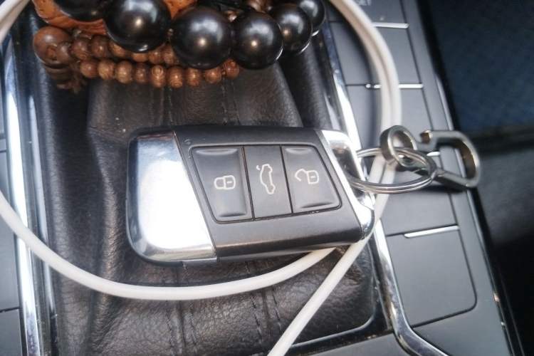 Used Volkswagen Passat 2019 280TSI Business Edition China VI Vehicle Key