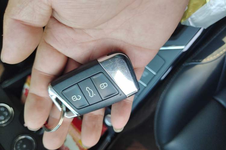 Used Volkswagen Passat 2019 280TSI Business Edition China VI Vehicle Key