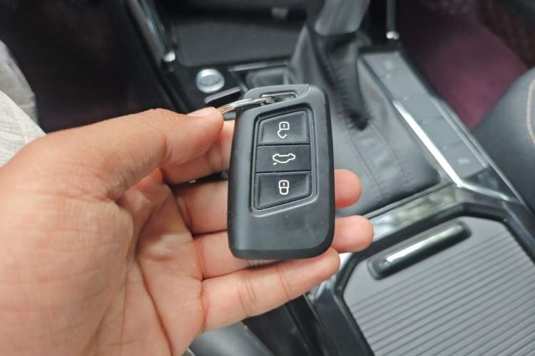 Used Volkswagen Passat 2019 330TSI Elite Edition China V Standard Vehicle Key