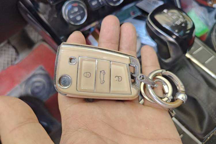 Used Volkswagen Passat 2019 330TSI Luxury Edition China V Standard Vehicle Key