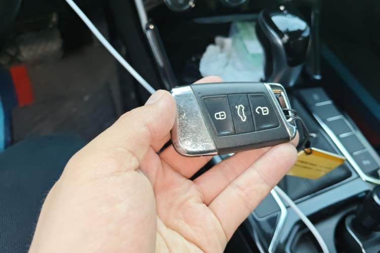 Used Volkswagen Passat 2019 330TSI Luxury Edition China VI Standard Vehicle Key