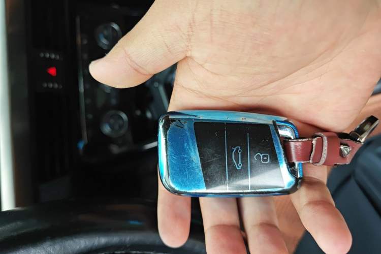 Used Volkswagen Passat 2019 330TSI Elite Edition China VI Vehicle Key