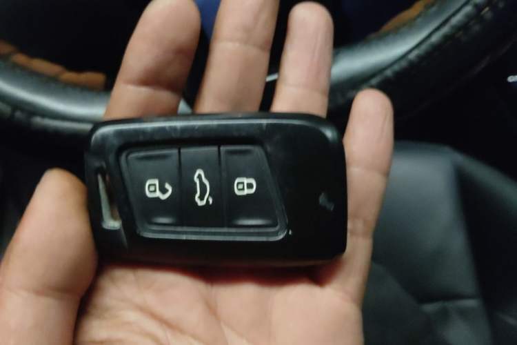 Used Volkswagen Passat 2019 380TSI Luxury Edition China VI Standard Vehicle Key