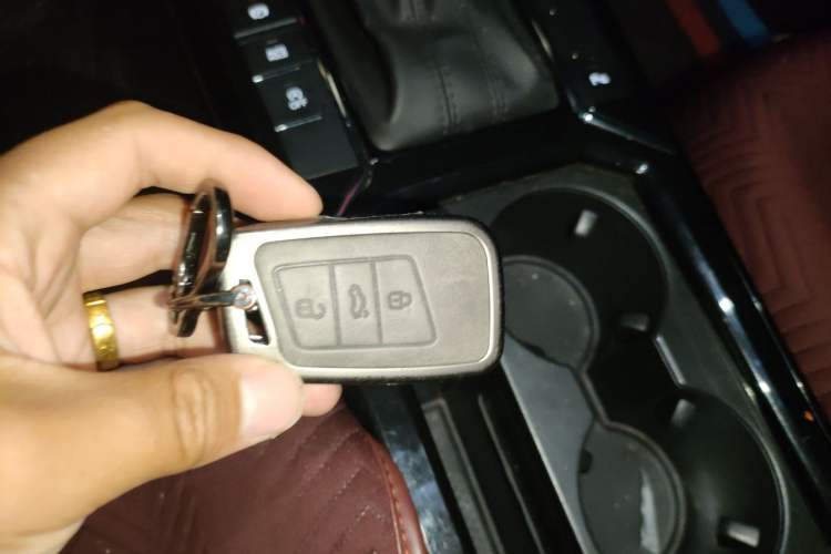 Used Volkswagen Passat 2019 330TSI Elite Edition China V Standard Vehicle Key