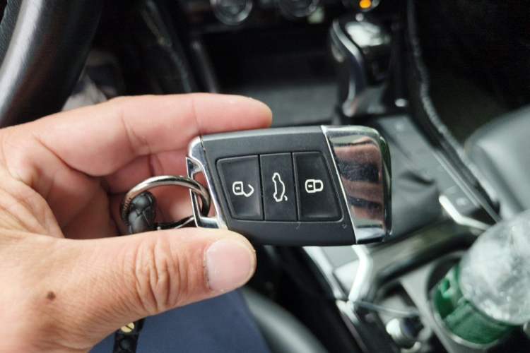 Used Volkswagen Passat 2019 330TSI Elite Edition China V Standard Vehicle Key