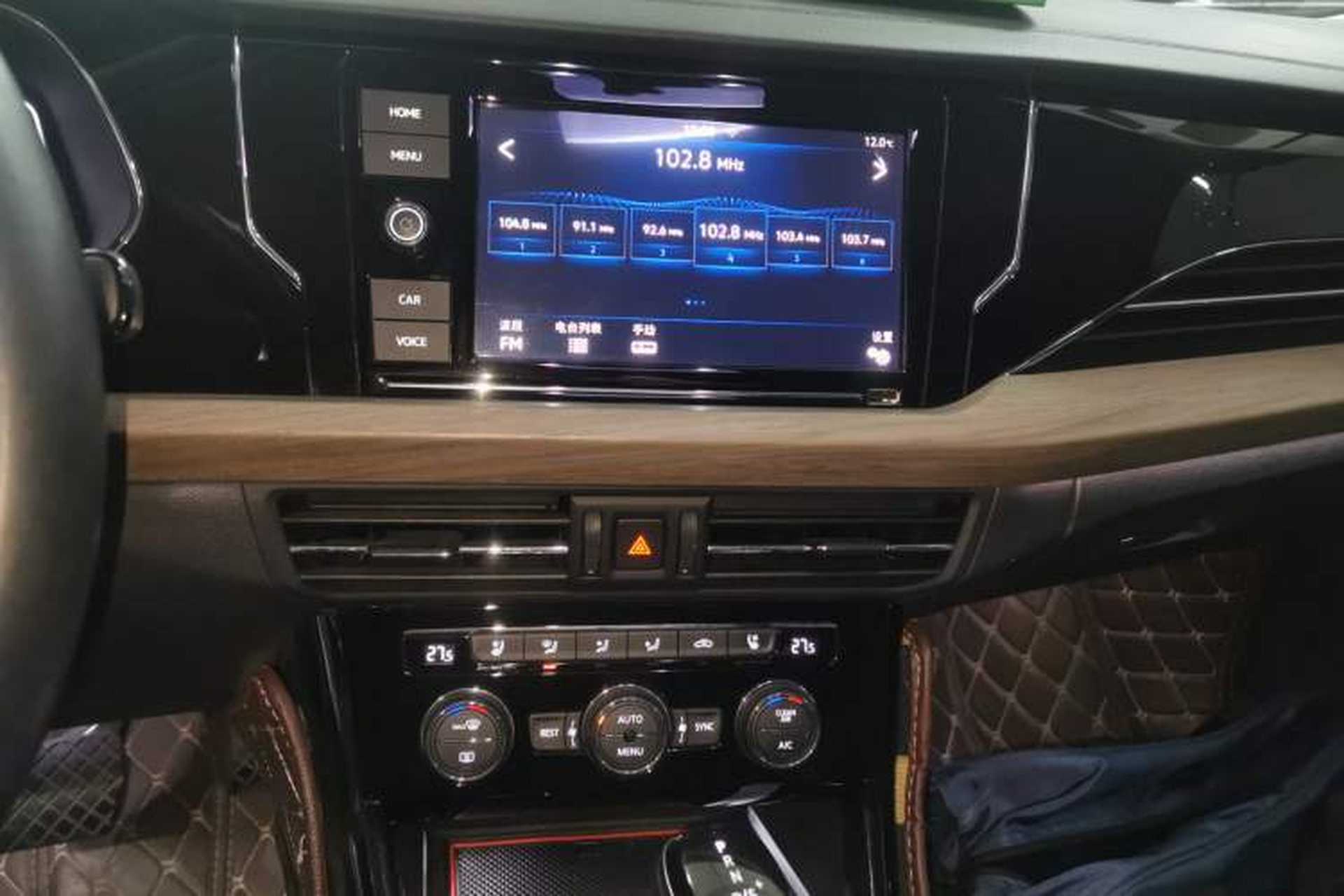 Used Volkswagen Passat 2019 330TSI Luxury Edition China V Standard Audio And AC Panel