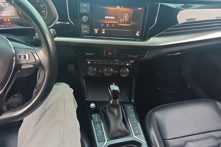 Used Volkswagen Passat 2019 330TSI Elite Edition China V Standard Audio And AC Panel