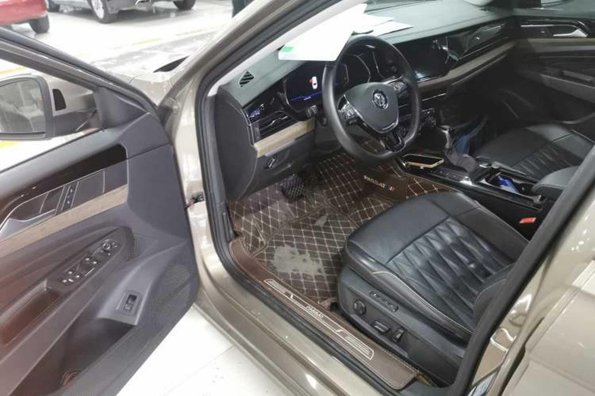 Used Volkswagen Passat 2019 330TSI Luxury Edition China V Standard Driver Seat