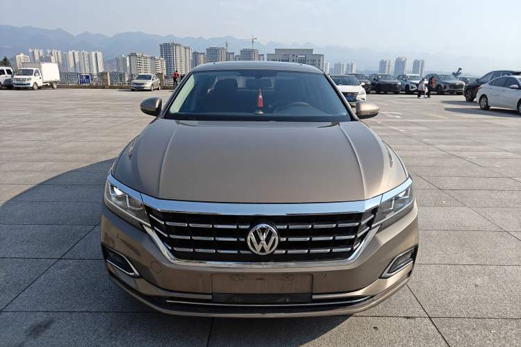 Used Volkswagen Passat 2019 330TSI Elite Edition China VI Exterior 1