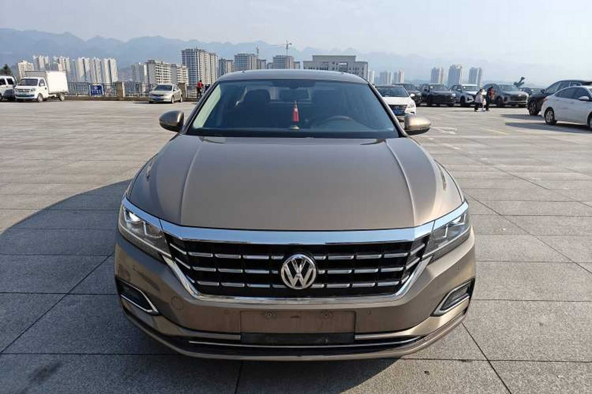 Used Volkswagen Passat 2019 330TSI Elite Edition China VI Exterior 1