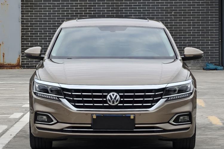 Used Volkswagen Passat 2019 330TSI Luxury Edition China VI Standard Exterior 1