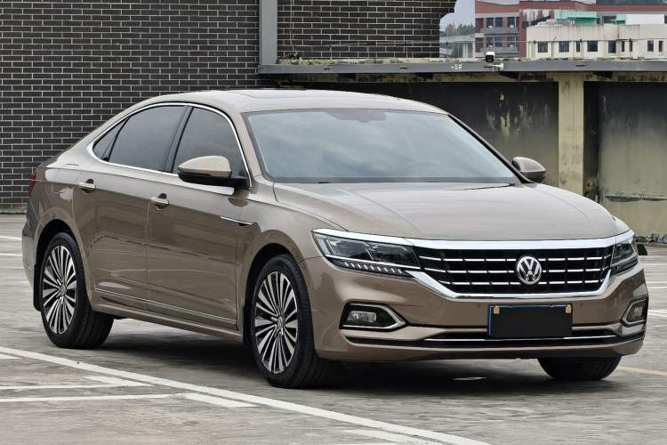 Used Volkswagen Passat 2019 330TSI Luxury Edition China VI Standard Exterior 3