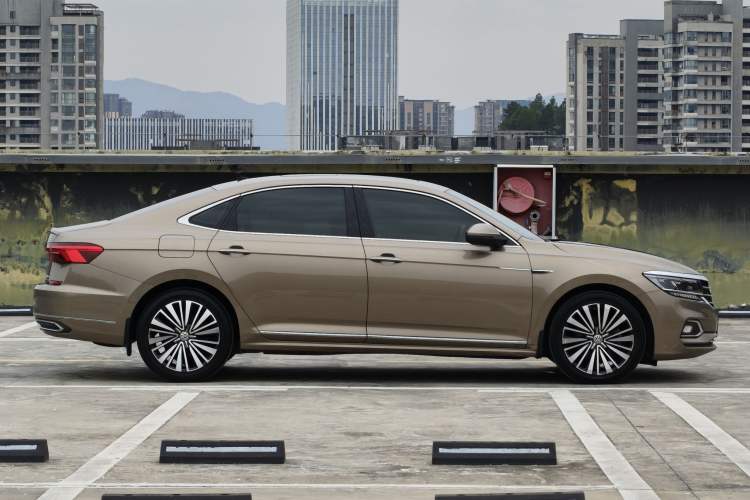 Used Volkswagen Passat 2019 330TSI Luxury Edition China VI Standard Exterior 4
