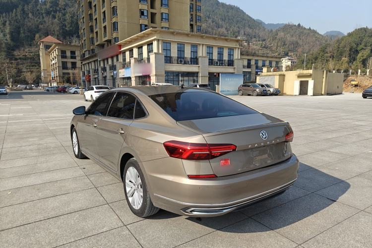 Used Volkswagen Passat 2019 330TSI Elite Edition China VI Exterior 5