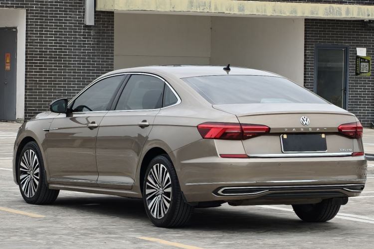 Used Volkswagen Passat 2019 330TSI Luxury Edition China VI Standard Exterior 5