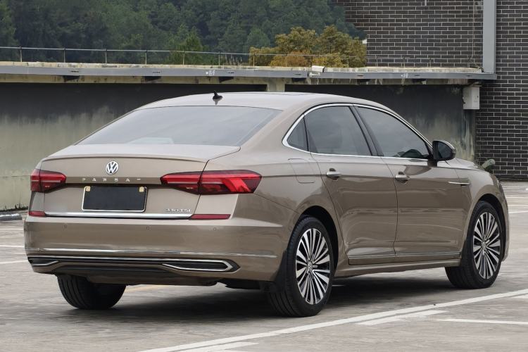Used Volkswagen Passat 2019 330TSI Luxury Edition China VI Standard Exterior 6
