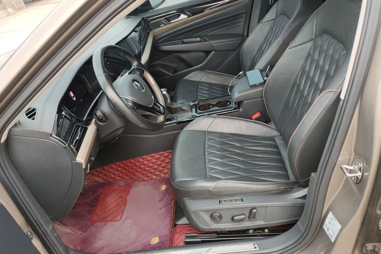 Used Volkswagen Passat 2019 330TSI Luxury Edition China VI Left Front Seat