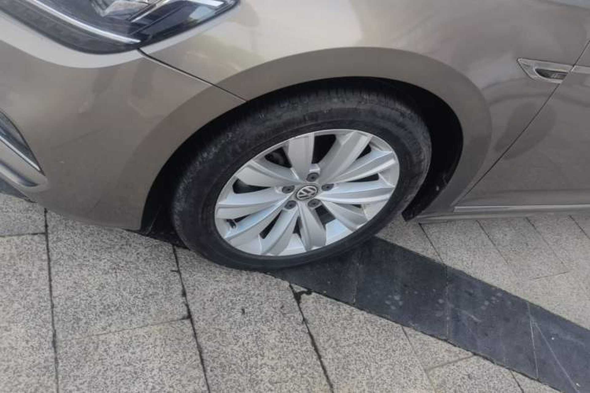 Used Volkswagen Passat 2019 330TSI Elite Edition China V Standard Left Front Wheel Hub