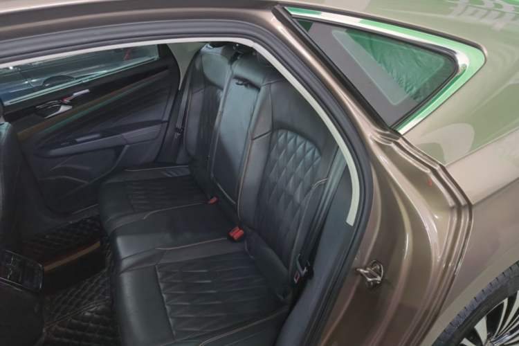 Used Volkswagen Passat 2019 380TSI Prestige Edition China VI Standard Left Rear Seat