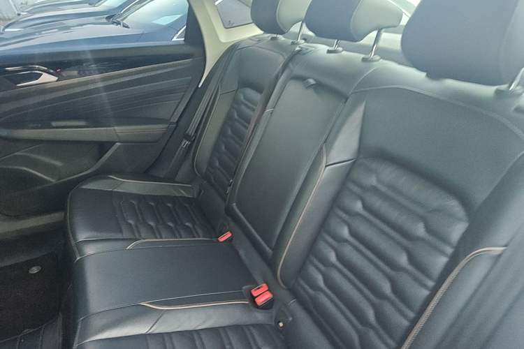 Used Volkswagen Passat 2019 330TSI Elite Edition China V Standard Left Rear Seat