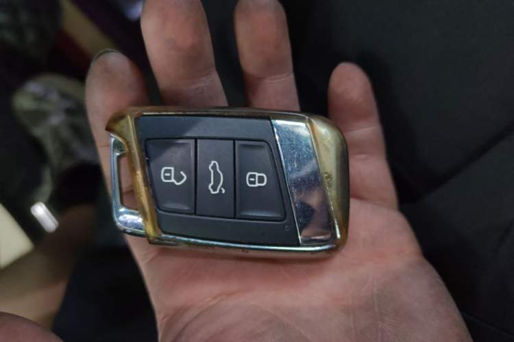 Used Volkswagen Passat 2019 380TSI Prestige Edition China VI Standard Vehicle Key