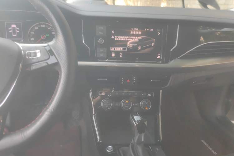 Used Volkswagen Passat 2019 330TSI Elite Edition China VI Audio And AC Panel