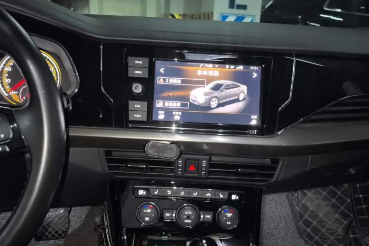 Used Volkswagen Passat 2019 330TSI Elite Edition China VI Audio And AC Panel
