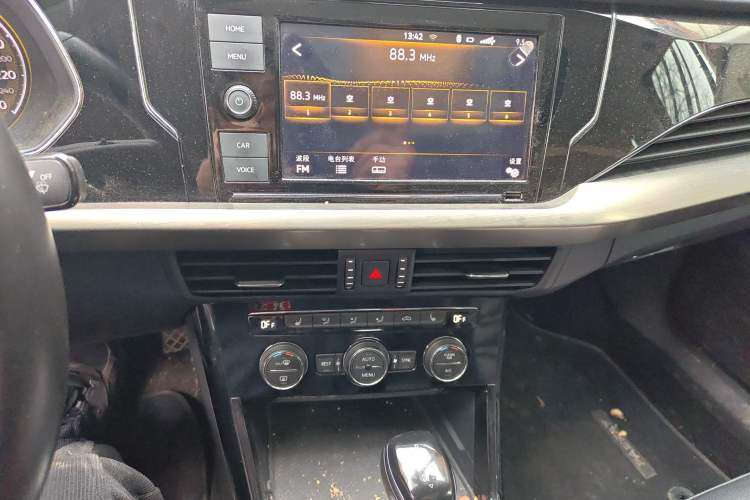 Used Volkswagen Passat 2019 330TSI Elite Edition China VI Audio And AC Panel