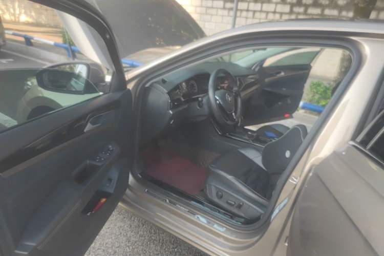 Used Volkswagen Passat 2019 330TSI Elite Edition China VI Driver Seat