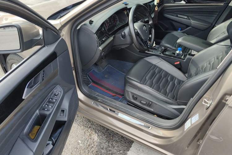 Used Volkswagen Passat 2019 330TSI Elite Edition China VI Driver Seat
