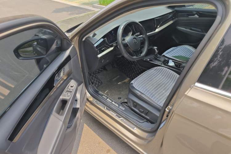 Used Volkswagen Passat 2019 330TSI Elite Edition China VI Driver Seat