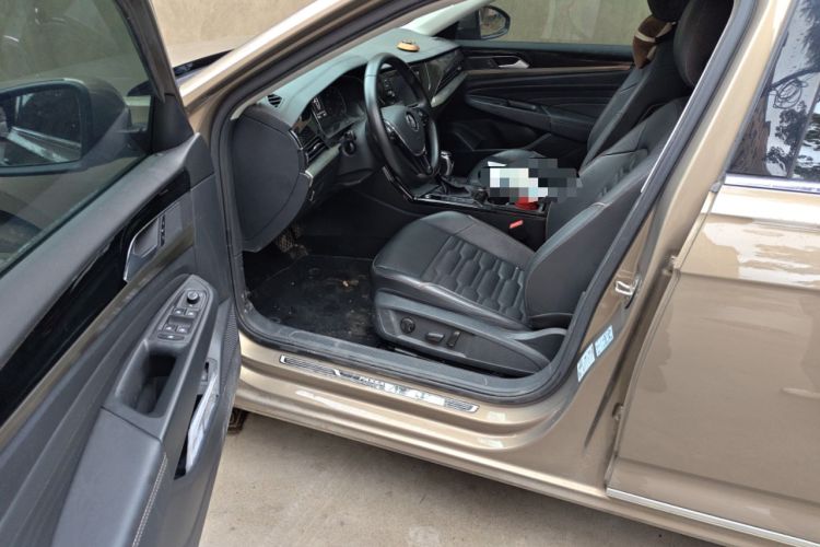 Used Volkswagen Passat 2019 330TSI Elite Edition China VI Driver Seat