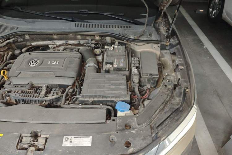 Used Volkswagen Passat 2019 380TSI Prestige Edition China VI Standard Engine Bay Left