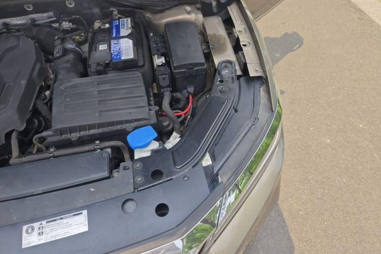 Used Volkswagen Passat 2019 330TSI Elite Edition China VI Engine Bay Left