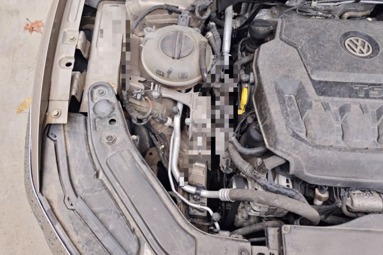 Used Volkswagen Passat 2019 330TSI Elite Edition China VI Engine Bay Right