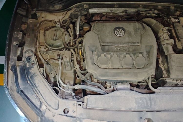Used Volkswagen Passat 2019 330TSI Elite Edition China VI Engine Bay Right