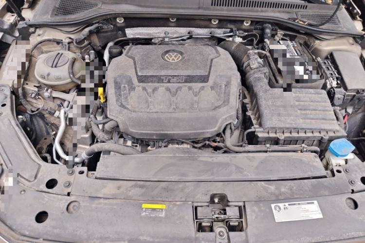 Used Volkswagen Passat 2019 330TSI Elite Edition China VI Engine Bay