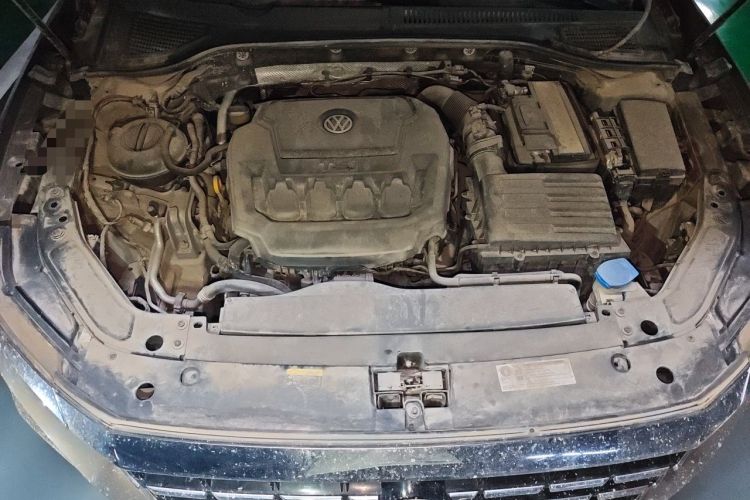 Used Volkswagen Passat 2019 330TSI Elite Edition China VI Engine Bay