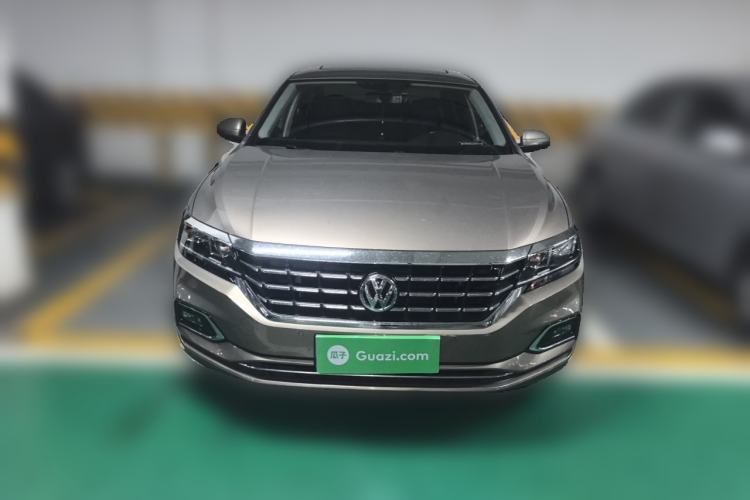 Used Volkswagen Passat 2019 330TSI Elite Edition China VI Front